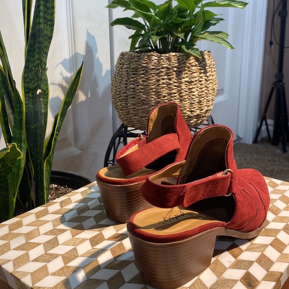 Red suede Qupid pointed toe mule — western style - Picture 3 of 5